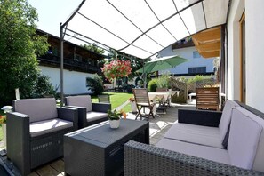 Terrace/patio - Landgasthaus Schuster (Koessen)