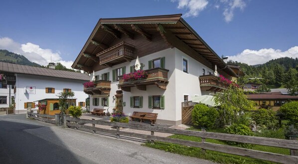 Exterior - Landgasthaus Schuster (Koessen)
