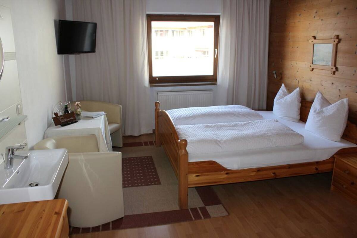 Comfort Double Room with Balcony 6 | 1 bedroom, desk, free WiFi, bed sheets