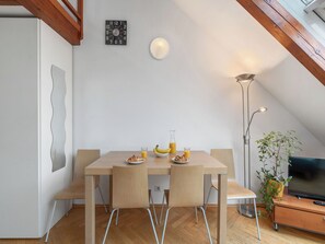 Dining - Apartment O21 by Interhome (Prague centre)