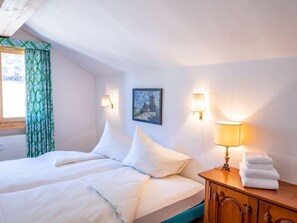 3 habitaciones, tabla de planchar con plancha y wifi 