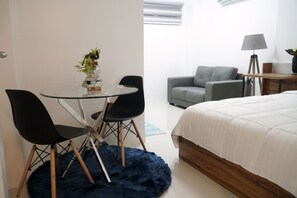 Comfort Double Room | Individually furnished, laptop workspace, blackout drapes