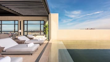 Indoor pool, outdoor pool