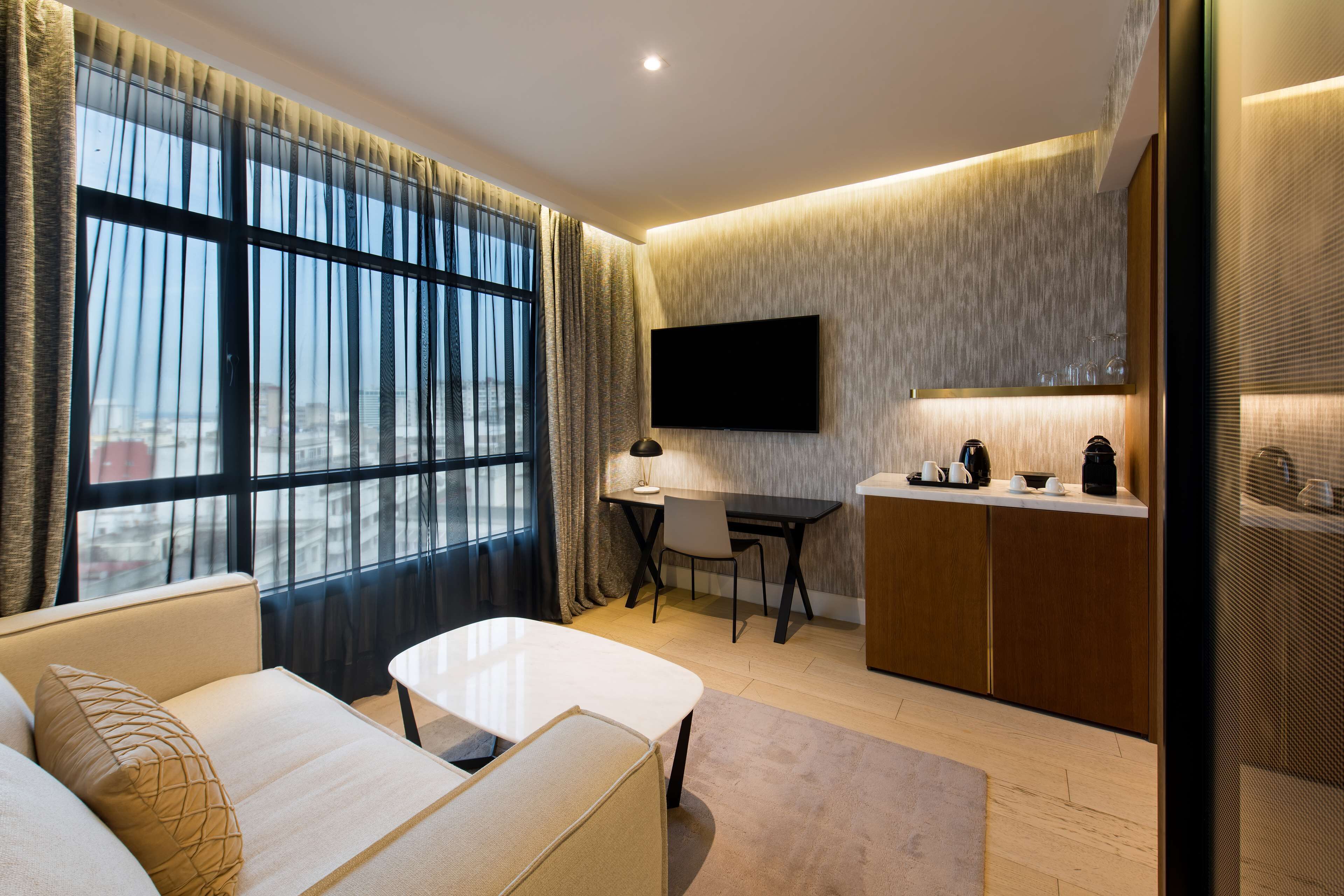 junior suite | 1 bedroom, premium bedding, down duvets, memory-foam beds