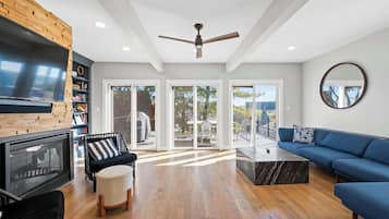 TV, fireplace, DVD player, offices