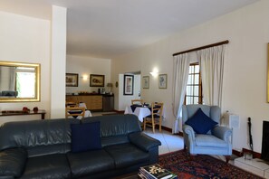 Lobby lounge - Highgrove Guesthouse (Sandton)