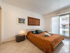 3 soverom og internettilgang