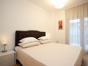 4 bedrooms, free internet