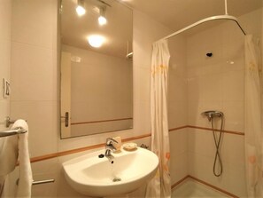 Hair dryer, towels - Tamarindo by Interhome (Benidorm)