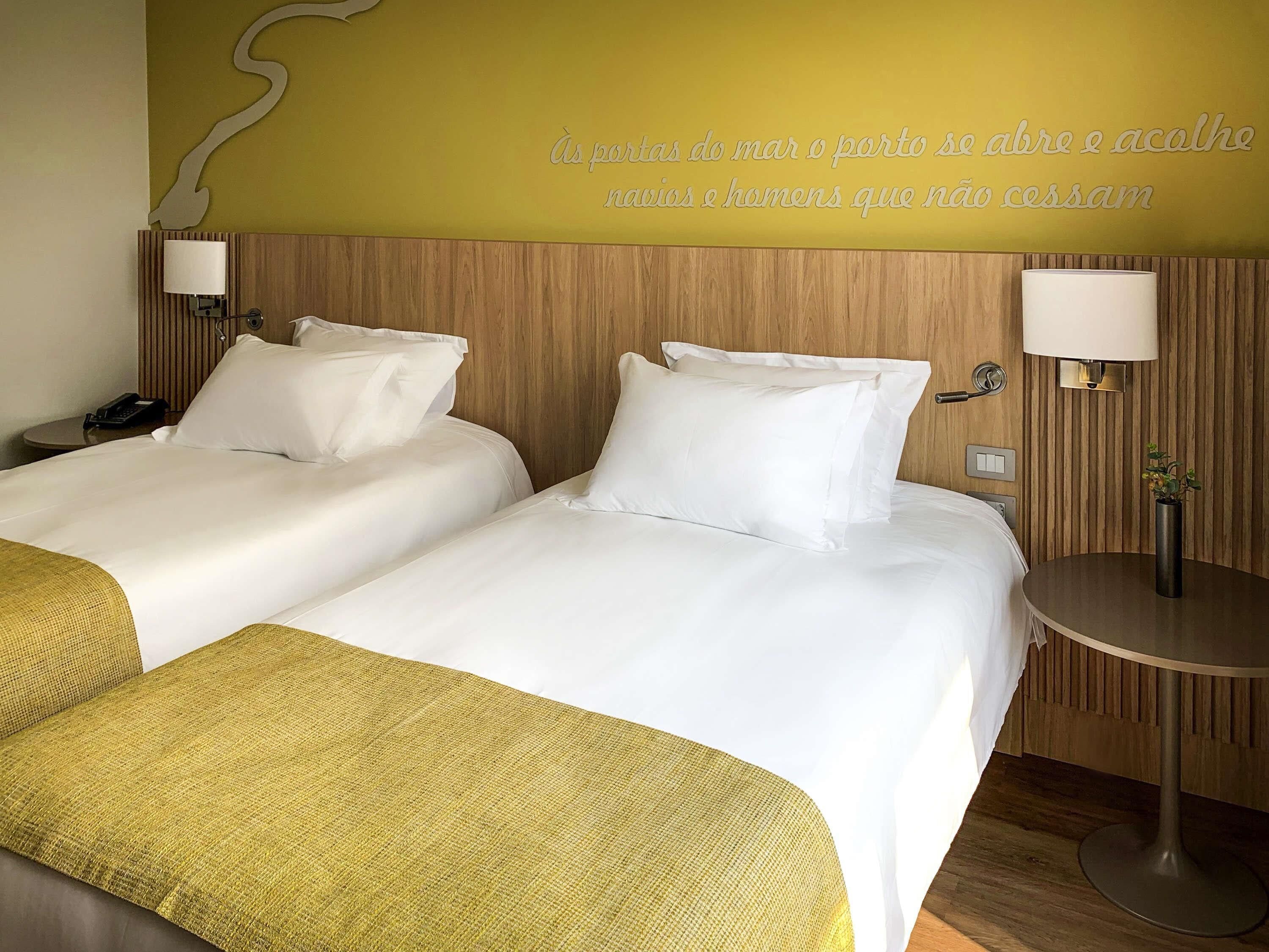 Minibar y caja de seguridad en la habitación 