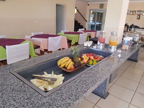 Desayuno completo incluido todos los días