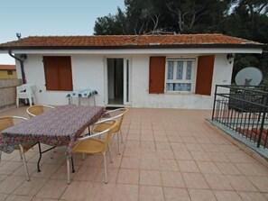 Outdoor dining - IL Cippo by Interhome (Mortola)