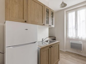 Réfrigérateur, four, lave-vaisselle