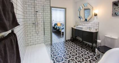 Oakley Country Retreat-1 Bed-garden-free Parking