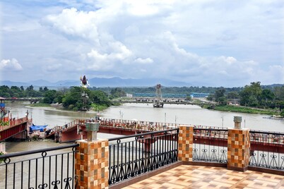 Hotel Ganga Basin