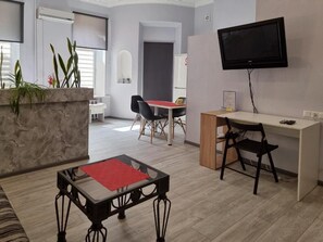 Studio | Iron/ironing board, free WiFi, bed sheets