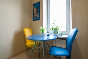 Apartment | Private kitchen - Home-Hotel Kostelnaya 10 (Kyiv)
