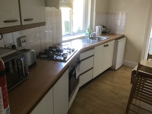 Appartement Familial | Cuisine privée | Réfrigérateur, micro-ondes, four, plaque de cuisson