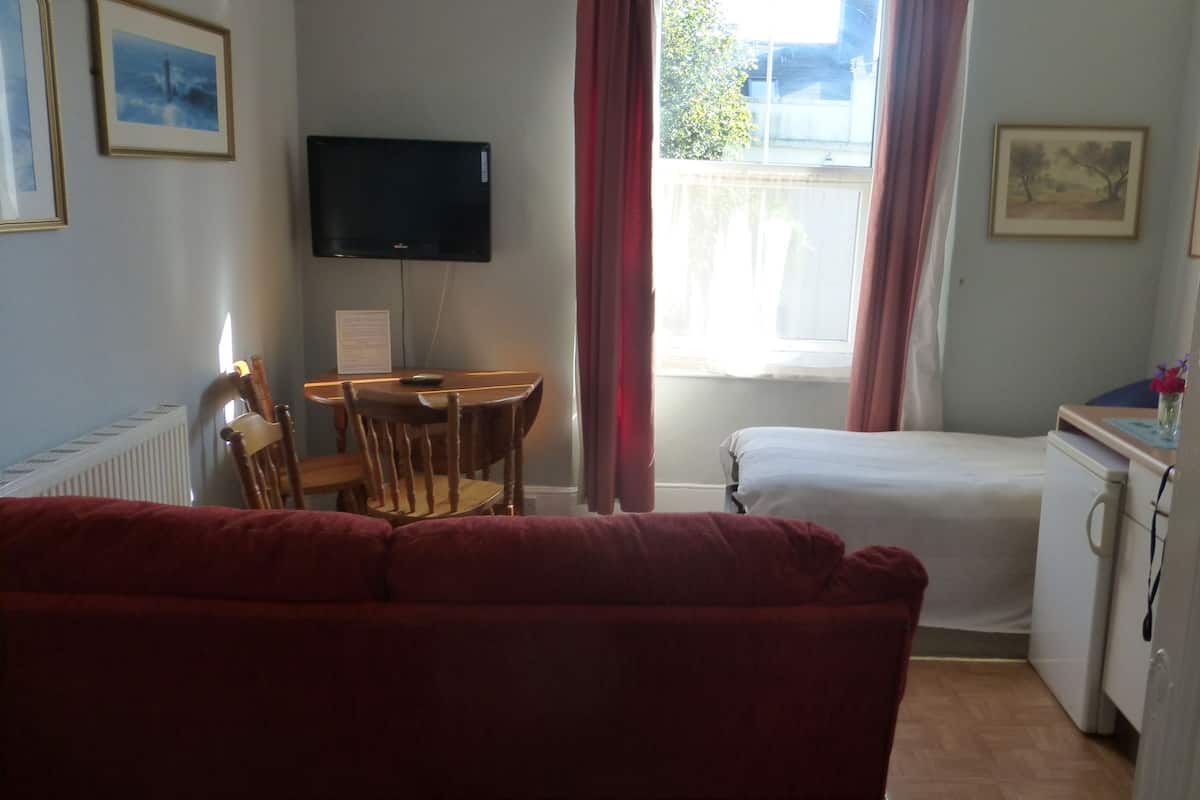 Smeaton's Tower Apartment | Living room