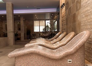Ruang perawatan pasangan, sauna, hot tub, ruang uap, dan perawatan tubuh