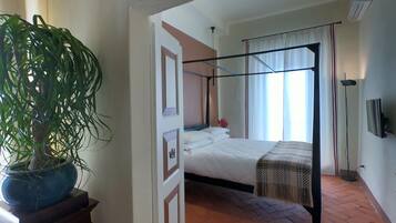 Superior Double Room | 1 bedroom, memory foam beds, minibar, in-room safe