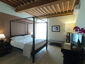 Memory-foam beds, minibar, in-room safe, desk - Residenza Farinati (Montecatini Terme)