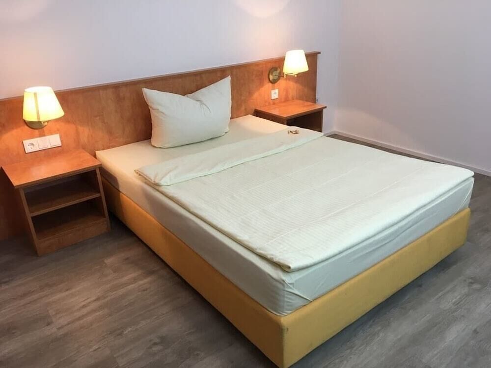 In-room safe, desk, iron/ironing board, free WiFi