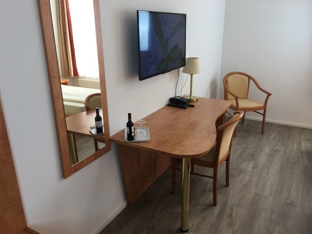 standard double room | television