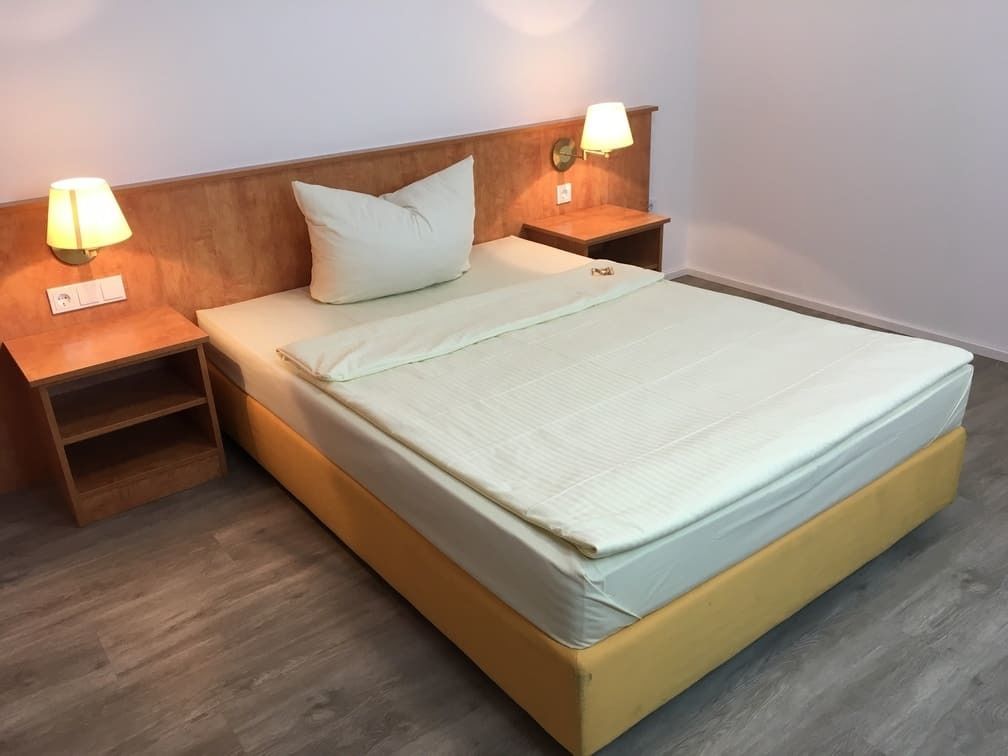 1 bedroom, in-room safe, desk, iron/ironing board