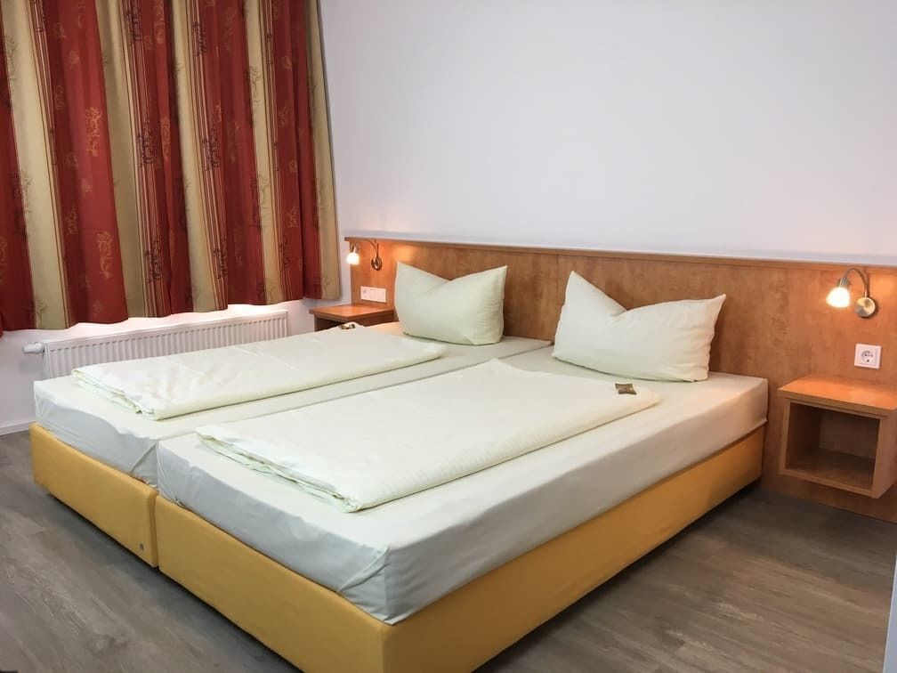 In-room safe, desk, iron/ironing board, free WiFi
