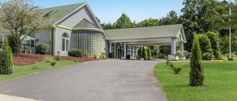 المنشأة من الخارج