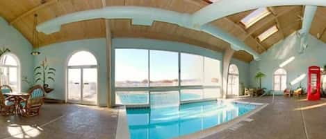 Piscine couverte, piscine extérieure