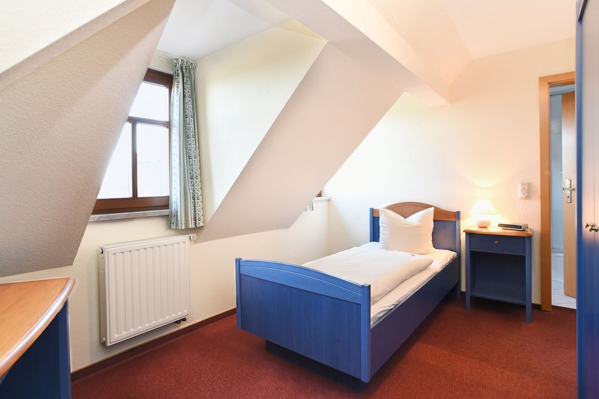Quarto solteiro standard | Wi-Fi de cortesia, roupa de cama