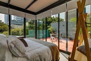 Design Apartment | 2 bedrooms, blackout drapes