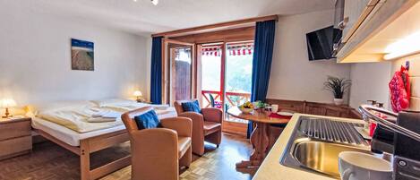 1 室のベッドルーム、WiFi