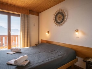 3 bedrooms, Internet