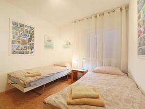 3 bedrooms, free Internet