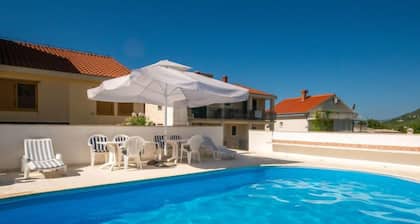 Meridiana by Interhome