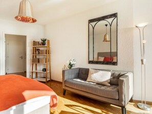 1 bedroom, free internet - Double Room Modern by Interhome (Ascona)