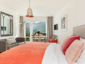 1 bedroom, free internet - Double Room Modern by Interhome (Ascona)