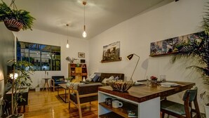 Design Apartment | Living room | 40-inch Smart TV with cable channels, TV - Old School Next to St. Regis (Mexico City)