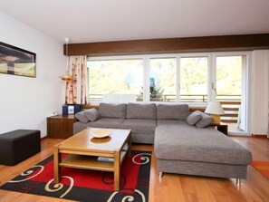 TV - Ringstrasse (Utoring) by Interhome (Leukerbad)