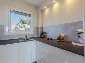 Réfrigérateur, micro-ondes, four, lave-vaisselle