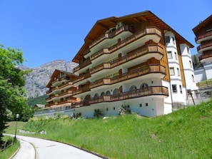 Esterni