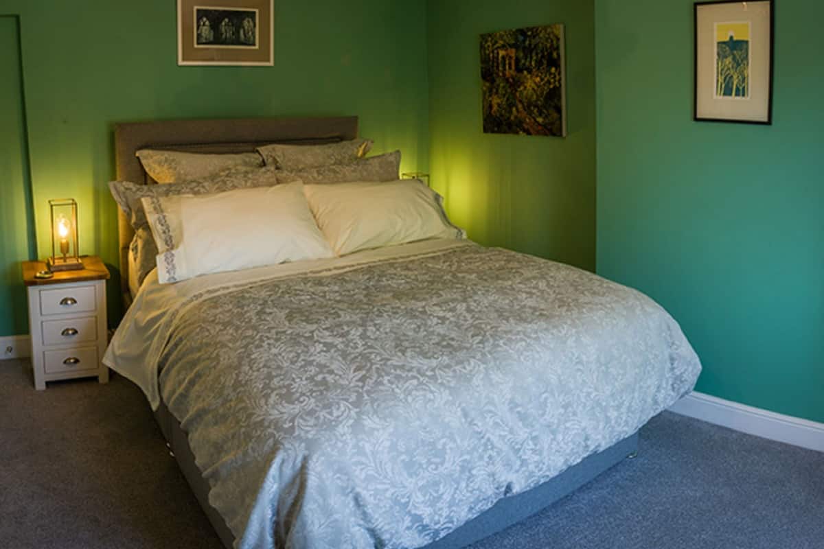 Hackfall Room | Bed sheets