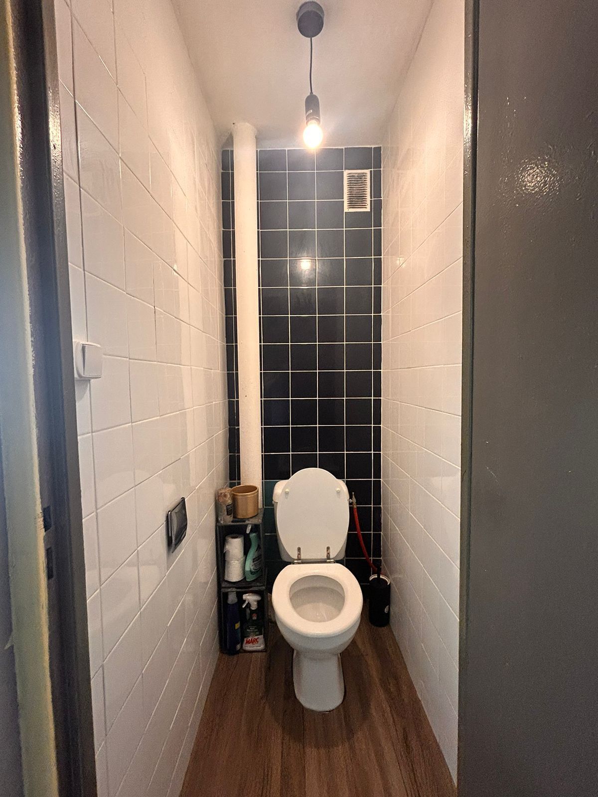 Combined shower/tub, hair dryer, towels, soap