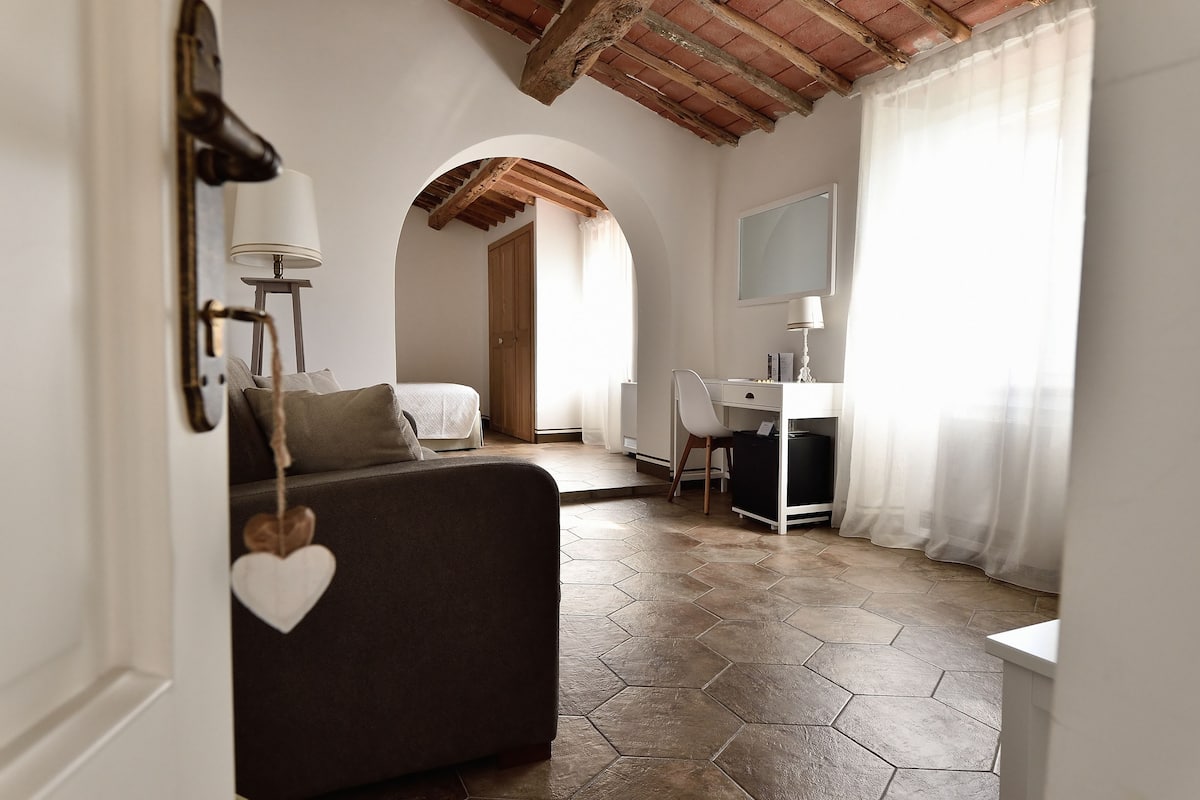 Suite Deluxe (1) | 1 camera, minibar, una cassaforte in camera, con arredamento individuale