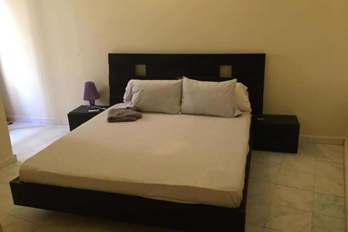 Appartamento, 1 camera da letto | 2 camere, una scrivania, tende oscuranti, Wi-Fi gratuito