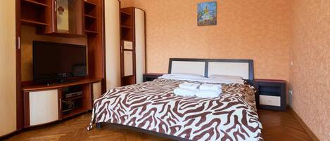 Apartment | 1 bedroom, soundproofing, iron/ironing board, free WiFi