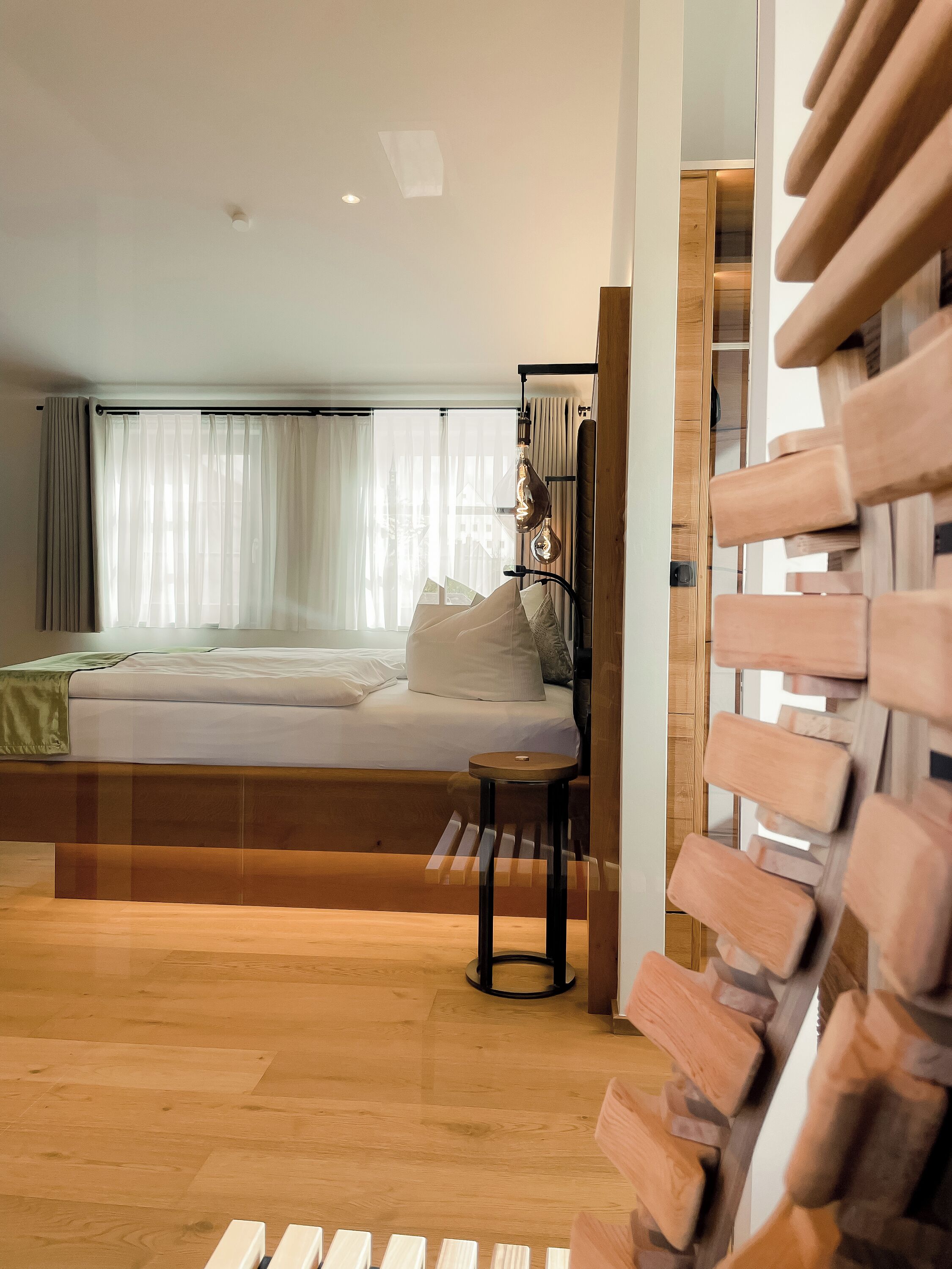 Panoramic-Suite, Stadtblick | Minibar, Schreibtisch, Bettwäsche